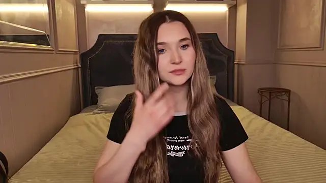 Lina Sinerz online show from March 2026 08:53:02 PM