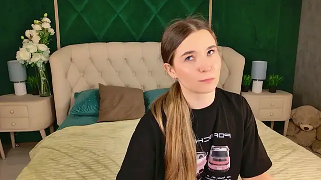 Lina Sinerz online show from March 2026 03:56:02 PM