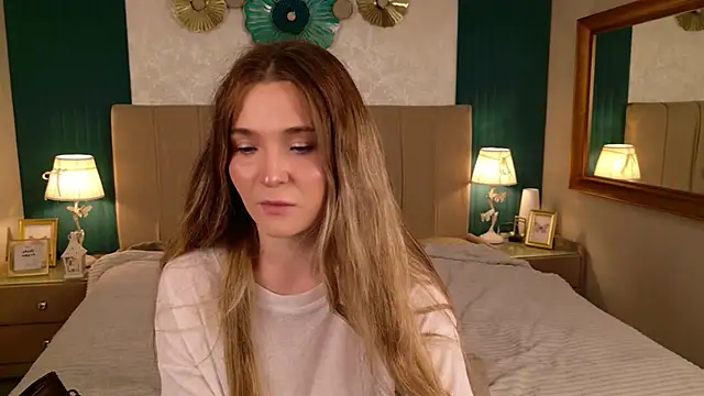 Lina Sinerz online show from June 2026 03:45:01 PM