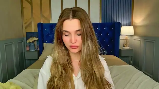 Lina Sinerz online show from May 2026 03:56:01 AM