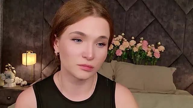Lina Sinerz online show from June 2026 03:29:02 PM