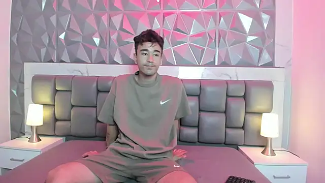 Snapshot of KathyAiden chatting on February 2026 07:44:01 PM KathyAiden online show from February 2026 07:44:01 PM