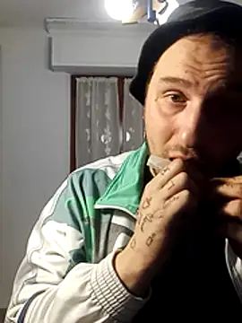 Snapshot of barbone15 chatting on February 2026 08:11:02 PM barbone15 online show from February 2026 08:11:02 PM