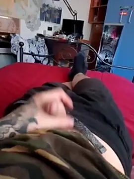 Snapshot of barbone15 chatting on February 2026 11:32:02 AM barbone15 online show from February 2026 11:32:02 AM