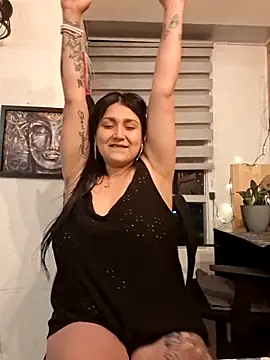 Magenta Moon online show from March 2026 01:07:01 AM