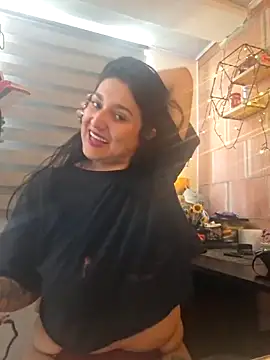 Magenta Moon online show from March 2026 06:19:02 PM