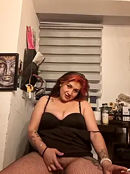 Magenta Moon online show from February 2026 11:58:01 PM