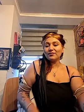 Magenta Moon online show from January 2026 10:49:02 PM