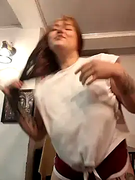 Magenta Moon online show from January 2026 02:59:02 AM