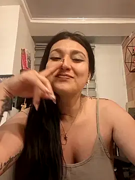 Magenta Moon online show from March 2026 12:28:01 AM