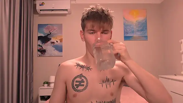 Snapshot of Fredd_Xanders chatting on December 2025 07:30:01 PM Fredd Xanders online show from December 2025 07:30:01 PM