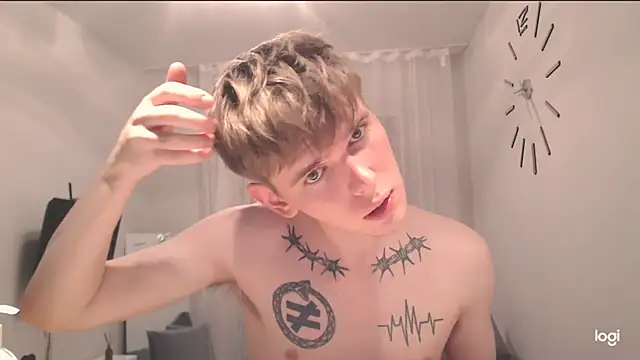 Snapshot of Fredd_Xanders chatting on June 2026 10:43:01 PM Fredd Xanders online show from June 2026 10:43:01 PM