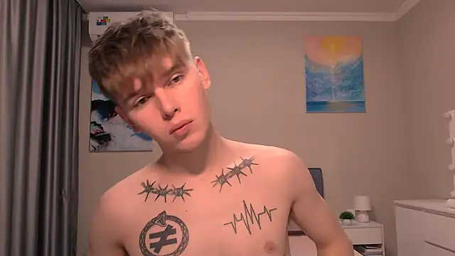 Snapshot of Fredd_Xanders chatting on December 2025 11:10:01 PM Fredd Xanders online show from December 2025 11:10:01 PM