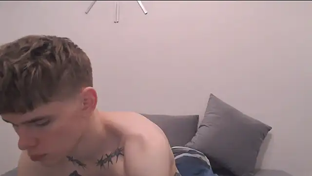 Fredd Xanders online show from April 2026 12:11:02 AM