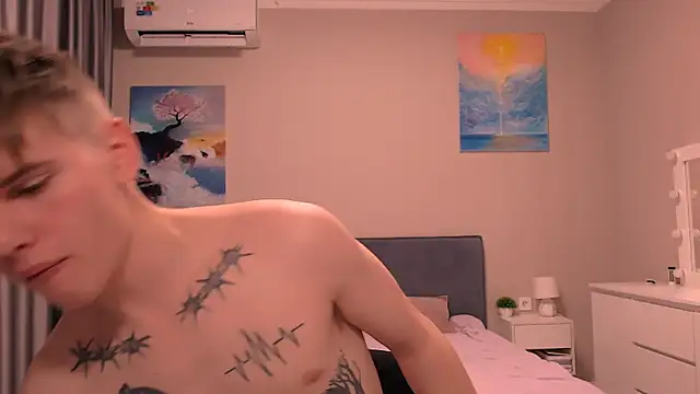 Snapshot of Fredd_Xanders chatting on December 2025 04:55:01 PM Fredd Xanders online show from December 2025 04:55:01 PM