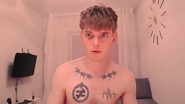 Snapshot of Fredd_Xanders chatting on July 2026 01:34:01 AM Fredd Xanders online show from July 2026 01:34:01 AM