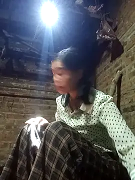 Snapshot of mon-monk chatting on December 2025 01:06:02 PM mon-monk online show from December 2025 01:06:02 PM