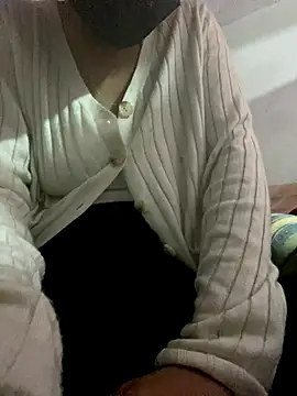 LucAnh99 online show from December 2025 11:47:01 AM