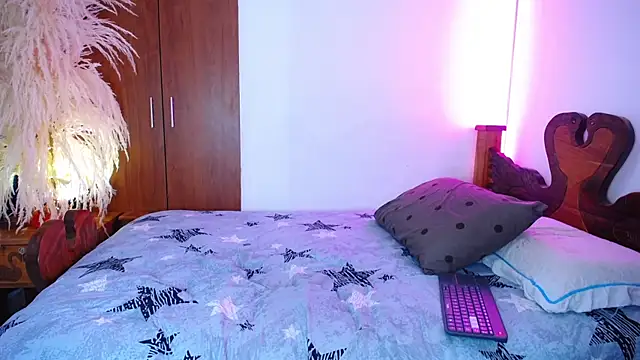 Snapshot of mishelolaya_ chatting on December 2025 11:21:01 PM mishelolaya online show from December 2025 11:21:01 PM