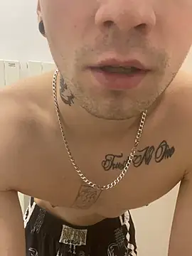 Snapshot of squty chatting on January 2026 02:40:01 AM squty online show from January 2026 02:40:01 AM