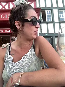 Deborahoff online show from June 2026 06:29:01 PM