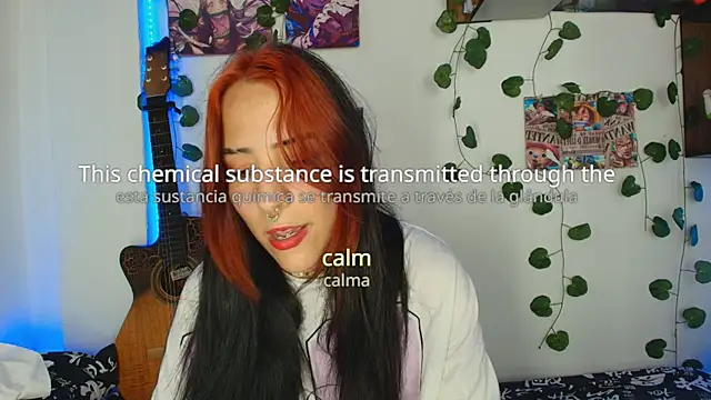 Snapshot of StrangeDesire chatting on December 2025 05:00:02 AM StrangeDesire online show from December 2025 05:00:02 AM