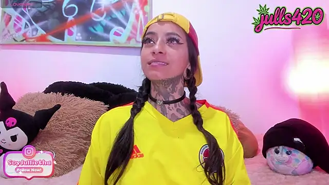 Julls420  online show from July 2026 02:40:02 AM