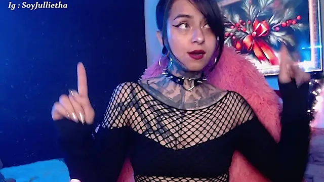 Julls420  online show from December 2025 06:16:01 AM