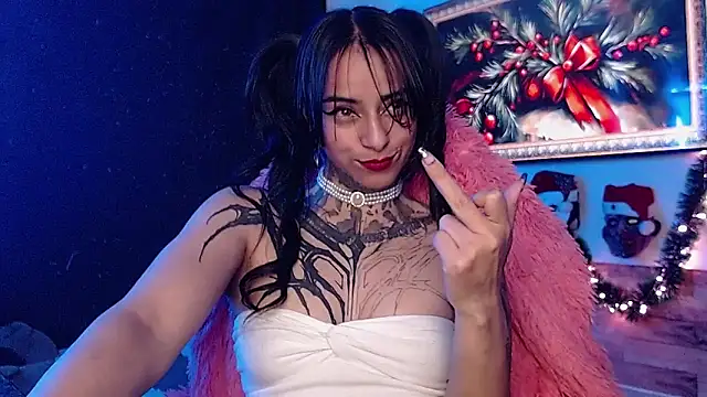 Snapshot of Julls420_ chatting on December 2025 05:33:01 AM Julls420 online show from December 2025 05:33:01 AM