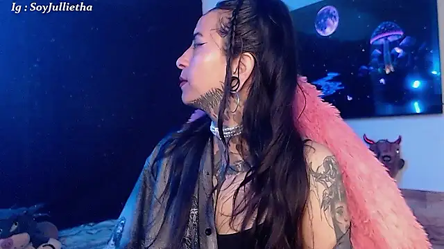 Julls420  online show from January 2026 05:47:01 AM