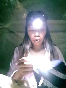 anna-can online show from December 2025 01:00:01 PM