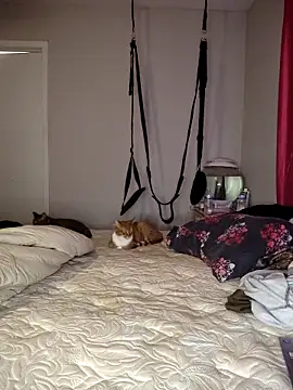 SpiderRose online show from December 2025 05:52:02 PM