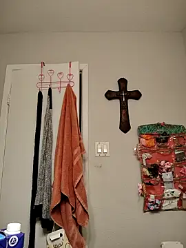 SpiderRose online show from December 2025 09:28:01 PM