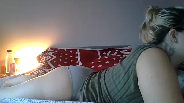 Julie0411 online show from December 2025 08:06:02 AM