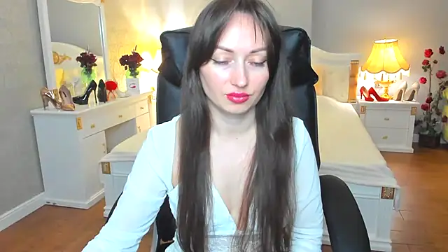 Snapshot of RosiAlina chatting on June 2026 06:35:01 AM RosiAlina online show from June 2026 06:35:01 AM