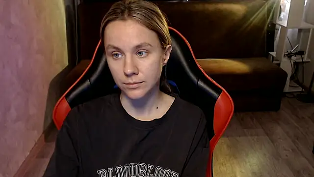 MiaBun1 online show from April 2026 04:58:01 AM