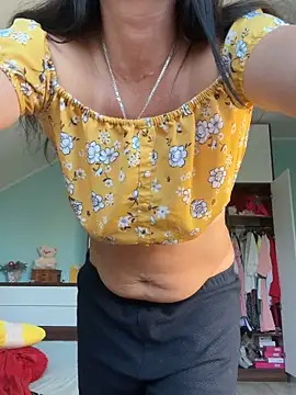 CherryCherry03 online show from May 2026 07:06:01 AM