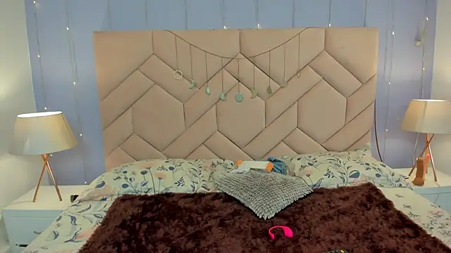 Sabrina Cutte online show from December 2025 07:49:02 PM