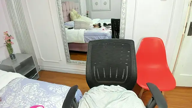 Sabrina Cutte online show from March 2026 03:46:01 PM