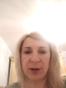 AhlyssaLove1155 online show from May 2026 07:17:01 PM
