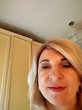 AhlyssaLove1155 online show from January 2026 01:29:01 PM