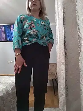 AhlyssaLove1155 online show from June 2026 07:13:01 PM