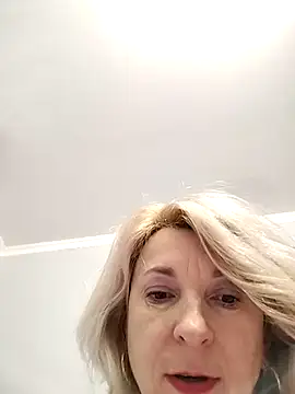 AhlyssaLove1155 online show from January 2026 07:12:01 PM