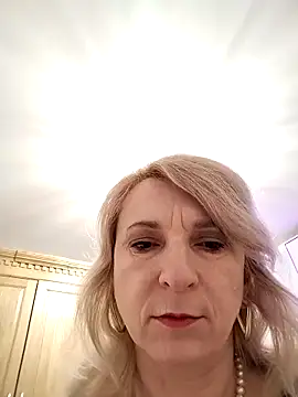 AhlyssaLove1155 online show from April 2026 02:25:02 AM