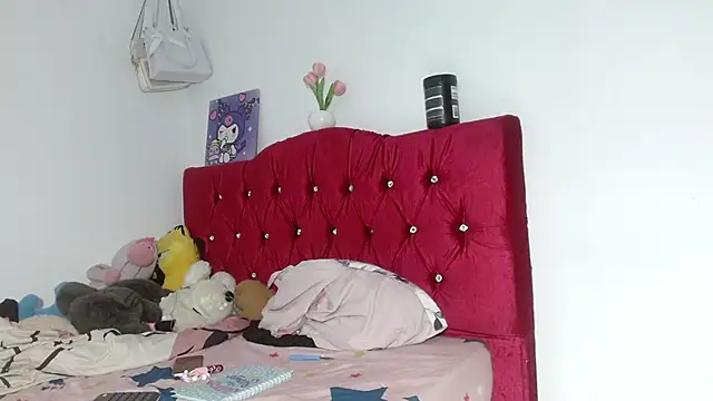 Snapshot of Alisson_Very_Dirty chatting on December 2025 01:57:02 PM Alisson Very Dirty online show from December 2025 01:57:02 PM