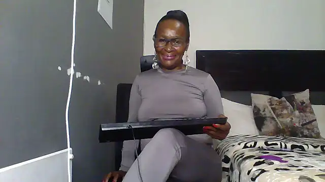 Snapshot of hotgrannxxx58 chatting on July 2026 10:50:01 PM hotgrannxxx58 online show from July 2026 10:50:01 PM