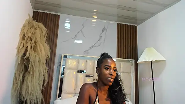 Snapshot of keicha_collins chatting on December 2025 08:09:02 AM keicha collins online show from December 2025 08:09:02 AM