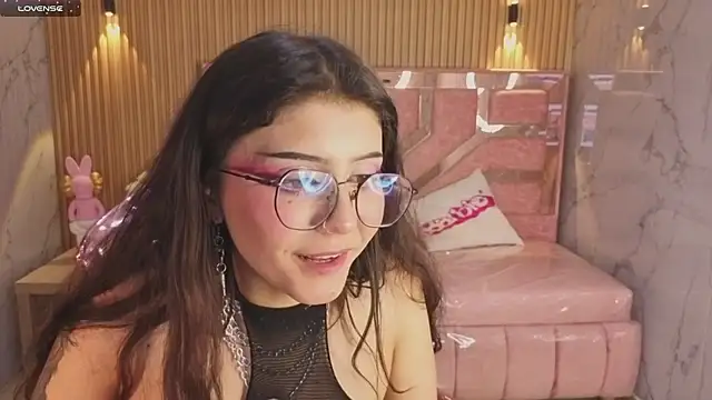 miss devil s online show from January 2026 03:19:02 PM