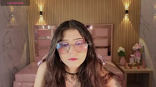 miss devil s online show from April 2026 03:11:02 AM