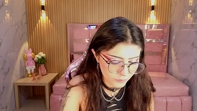 miss devil s online show from January 2026 03:12:01 AM